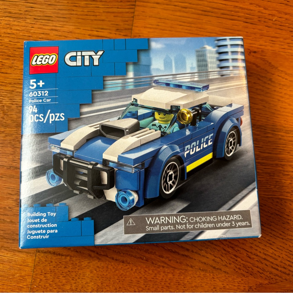 Lego City Police Car With Mini Figurine Officer 94 Pieces #60312